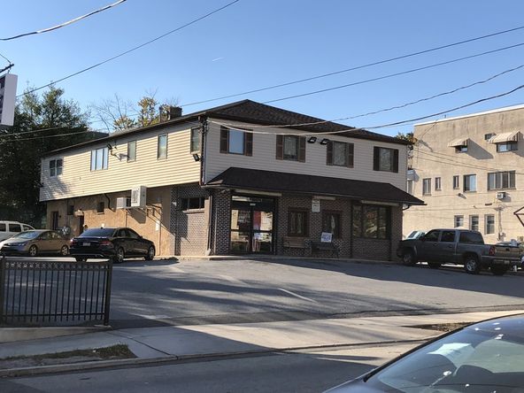 Traub's Bakery: 1020 Lincoln Avenue, Prospect Park, PA 19076